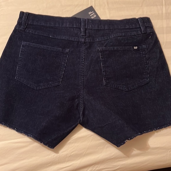 Gap brand corduroy shorts brand new with tags size 6 navy blue - Picture 3 of 3